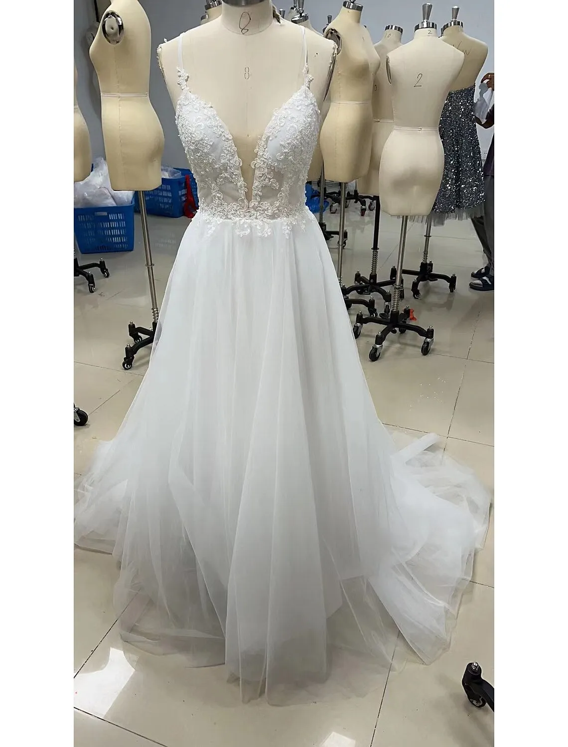 A-Line Evening Gown Minimalist Dress Engagement Sweep / Brush Train Sleeveless V Neck Tulle with Beading Appliques Shouder Flower
